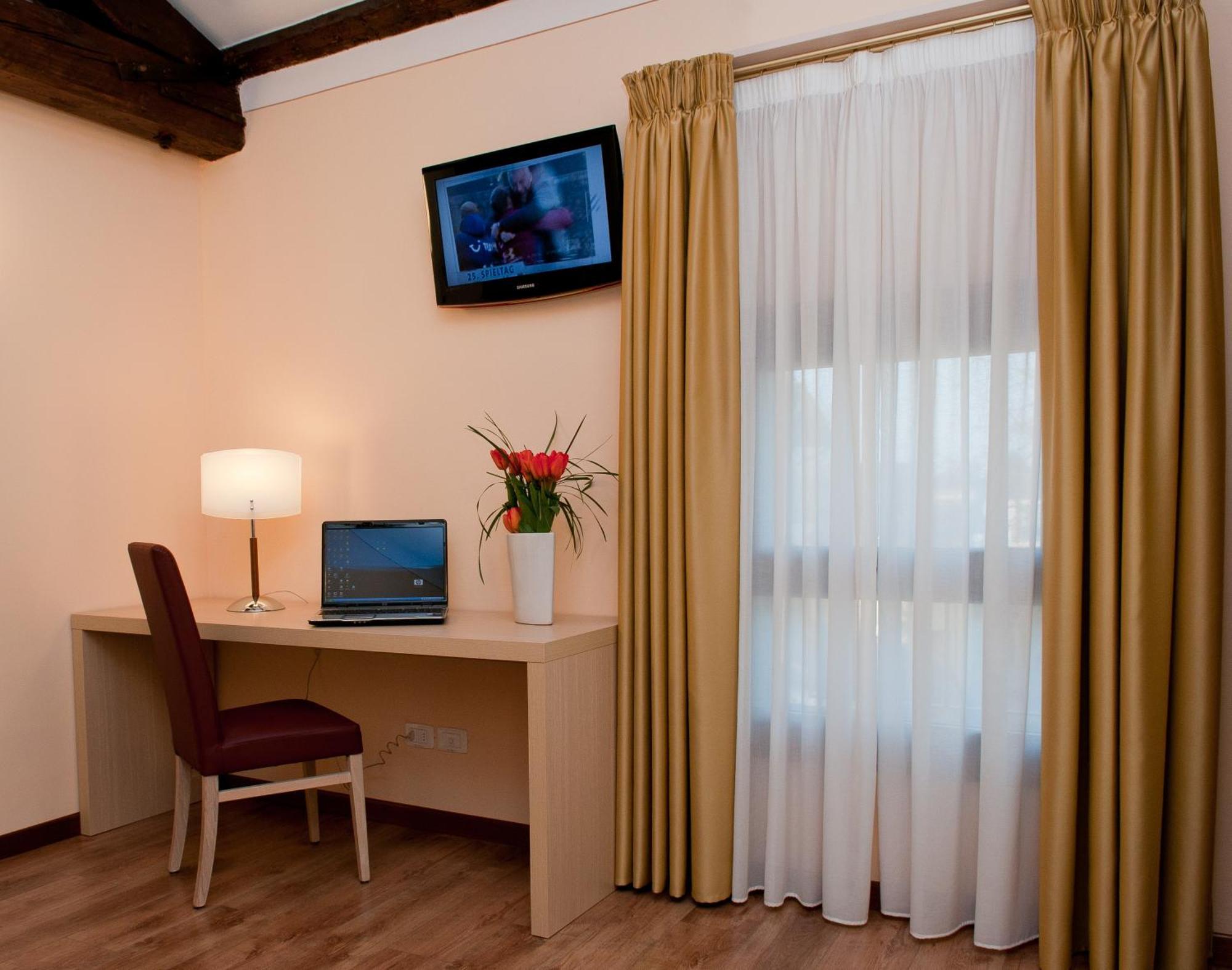 Hotel Villa Maternini Vazzola Номер фото