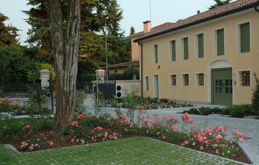 Hotel Villa Maternini Vazzola Экстерьер фото