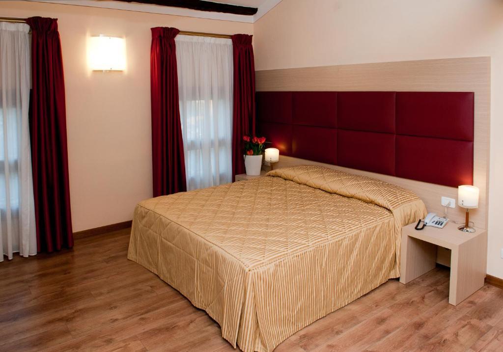 Hotel Villa Maternini Vazzola Номер фото