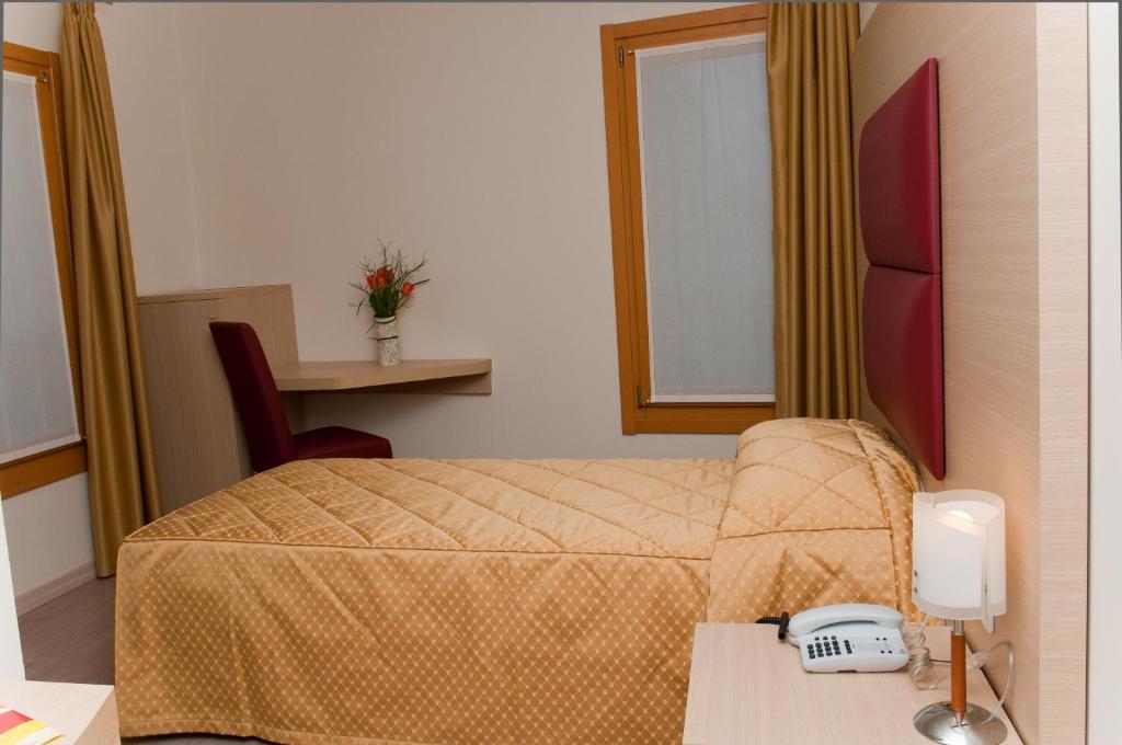 Hotel Villa Maternini Vazzola Номер фото